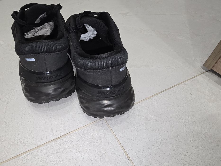 Маратонки Nike 42 номер