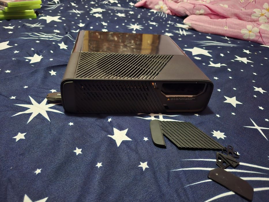 Vand Xbox 360 E 500gb