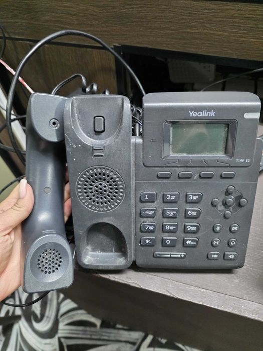 Продаеться IP телефон yealink t19p-e2