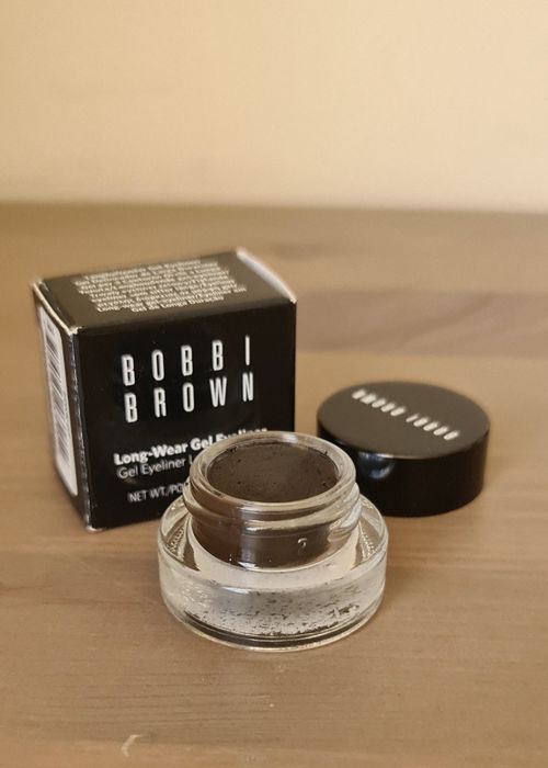 Козметика на Bobbi Brown, Mac, Sheisedo