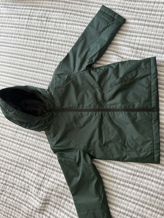 Продам детскую куртку Mango