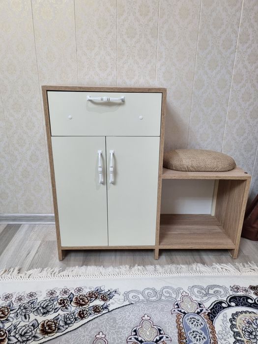 Продаётся обувница новая