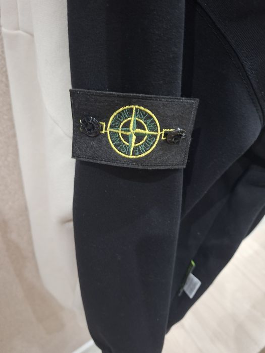 Продаю патчи и пуговицы stone island
