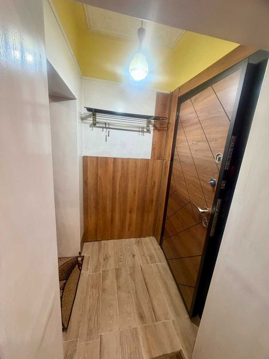 Етаж от къща - под наем, Широк център