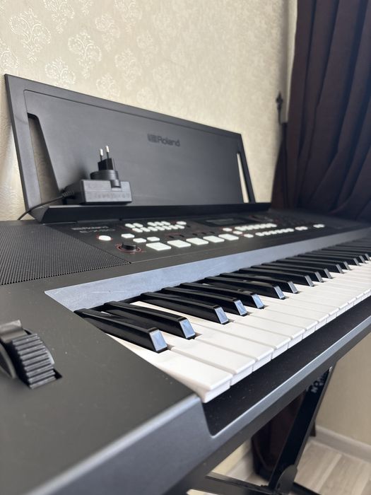 Продам синтезатор Roland E-X50 — идеальное состояние