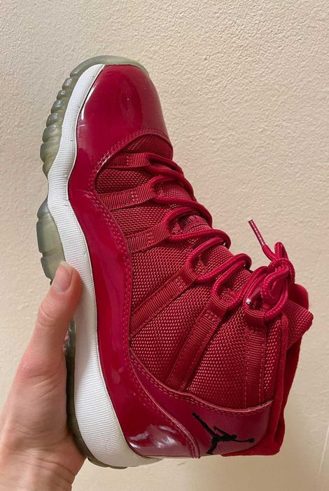 ЛИМИТИРАНИ Air Jordan 11 RETRO 'WIN LIKE '96', Червени