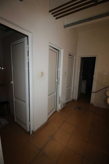 Продава се Промишлена сграда в Русе, Централен кооп. пазар - 550 кв.м за 3 €/кв.м - Снимка #13