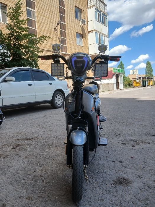 Продоется скутер 777