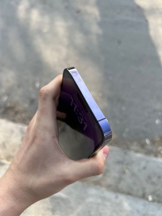 Продам айфон 14 про макс