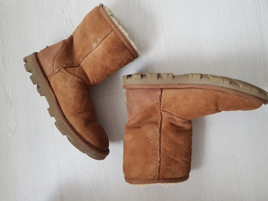 Ghete scurte UGG nr. 37