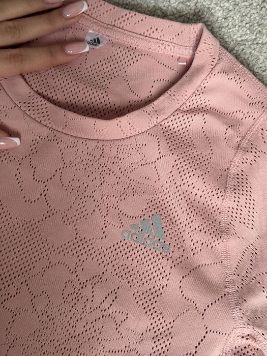 Тениска на adidas