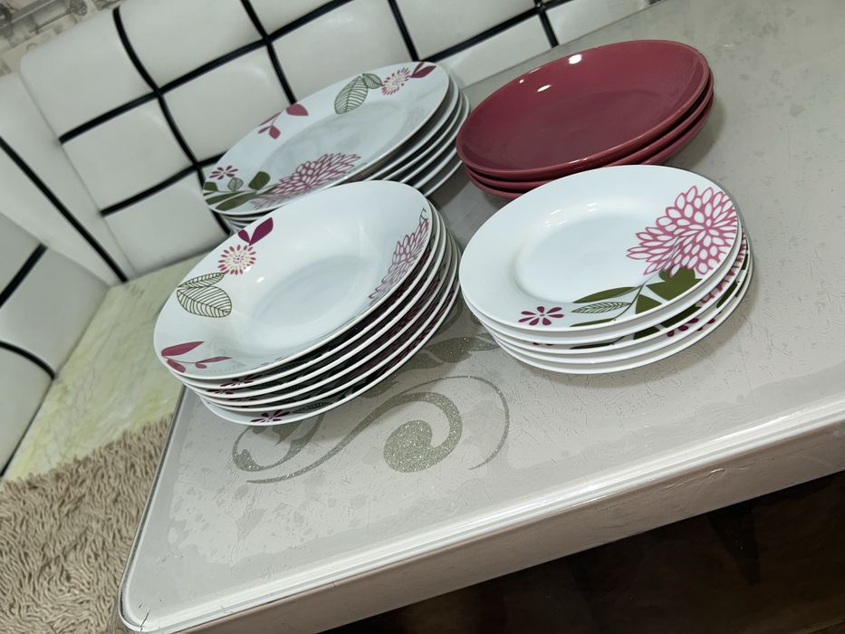 набор посуды для еды