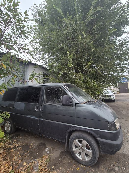 Продам Volkswagen Caravelle