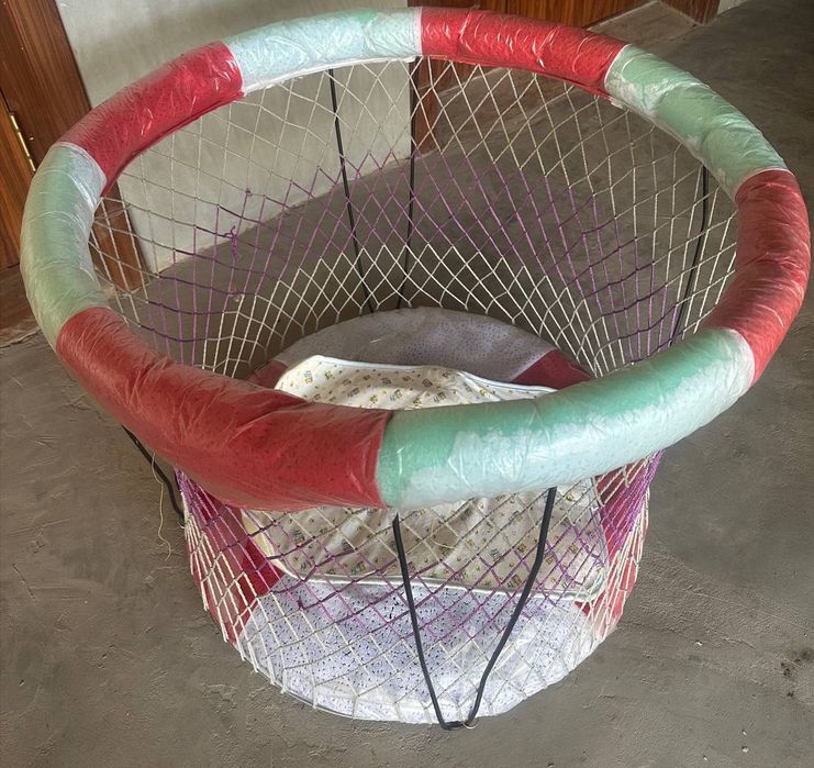 Kalyaskala monej lyulka va oqatlanish stuli sotiladi