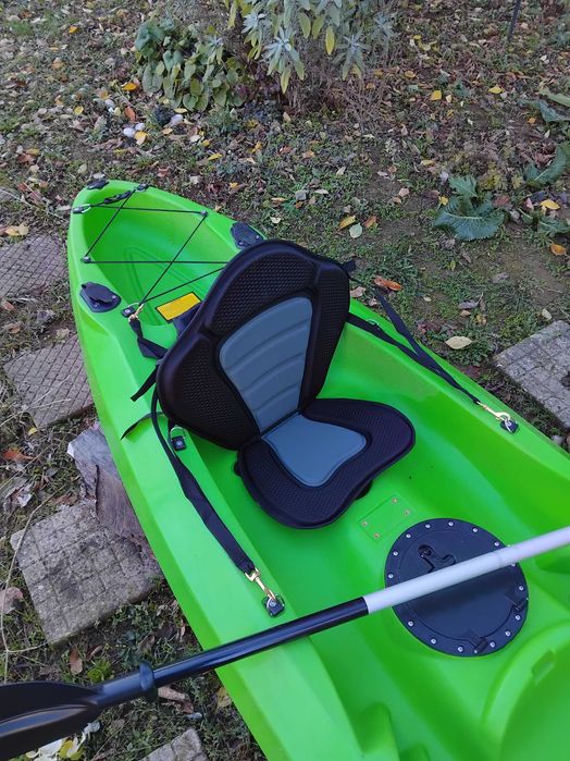 Продавам чисто нов двуместен каяк