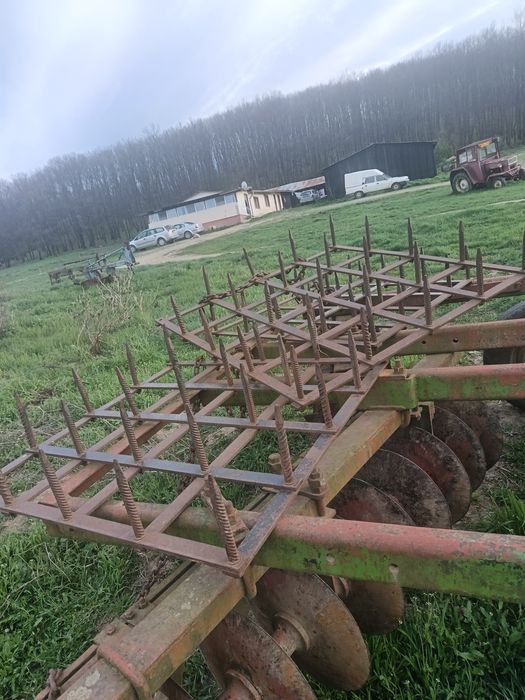 Vând disc agricol sau schimb cu animale