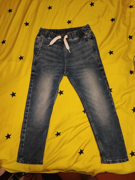 Blugi h&m mas 116 - 30 lei