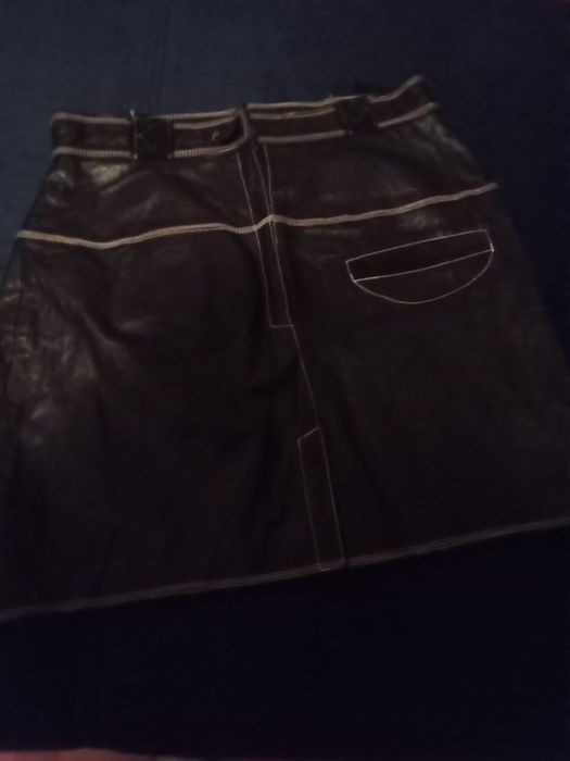 Fusta Piele Naturala deasupra genunchiului  Marime 42
