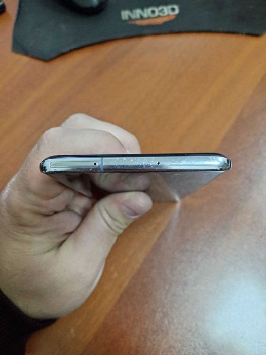 Продам Samsung Galaxy S10 5G 256гб