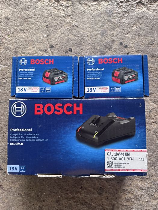 Baterii profesionale Bosch 18V și încărcător Li-Ion