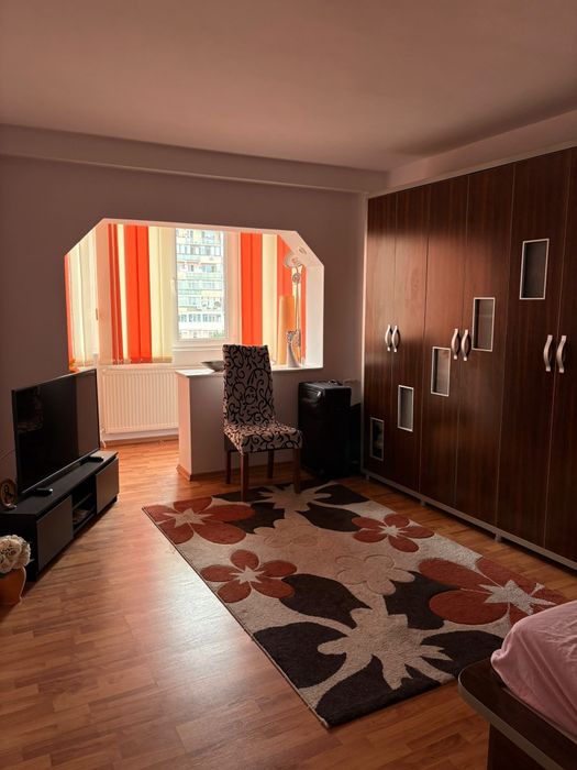 Apartament 3 camere de inchiriat in Ploiesti,  zona Vest