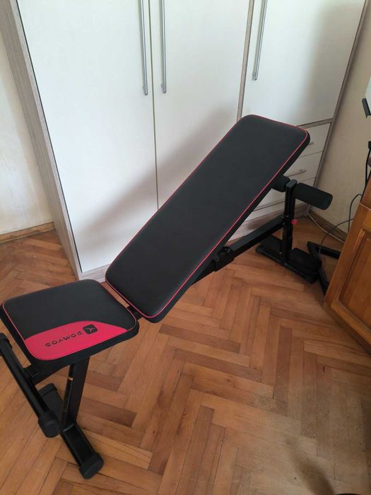 Сгъваема и  регулируема фитнес лежанка Domyos bench 500