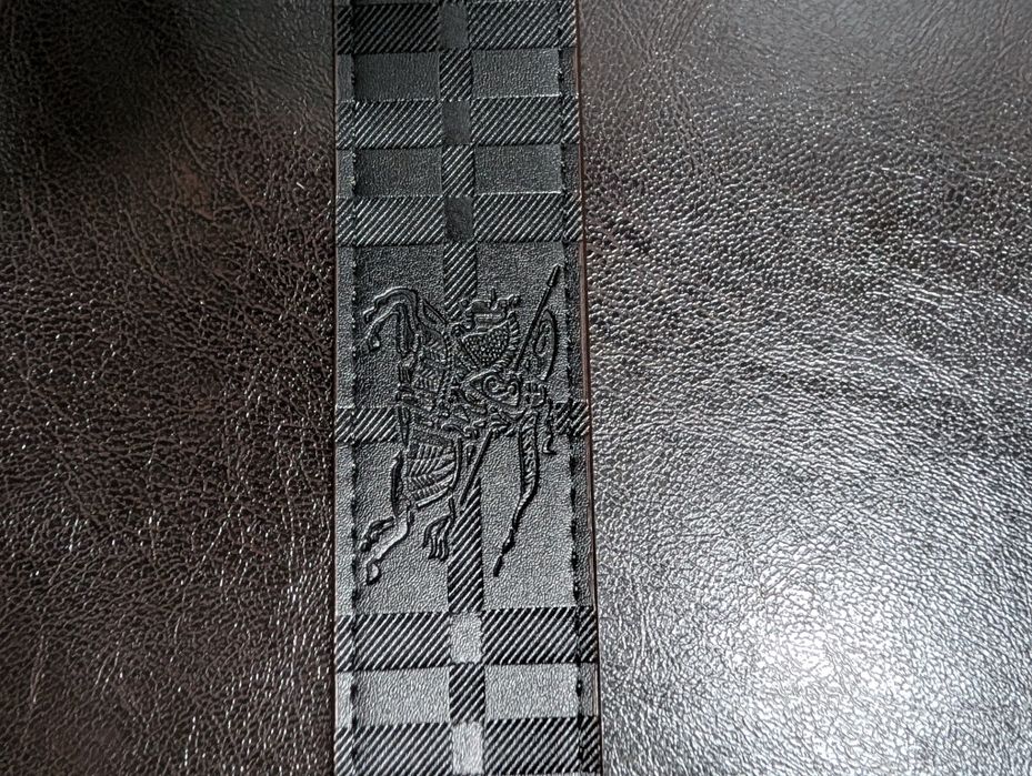 Curea Burberry noua 2 fețe