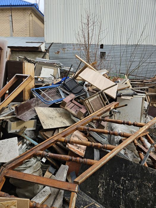 Дрова продам сухие. Двери .окна.