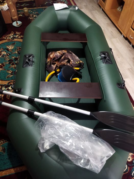 Продаю лодку пвх 260 Бриз