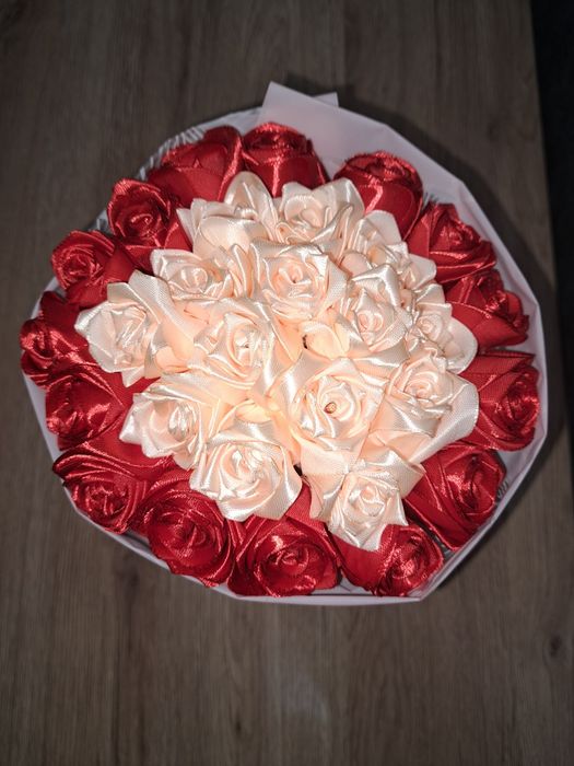 Атласные розы. Ручная работа