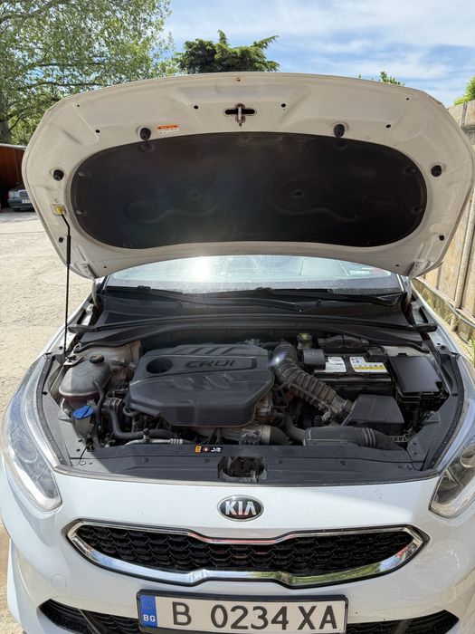 KIA CEED SW 2019 г. Дизел 136к. Автоматик.