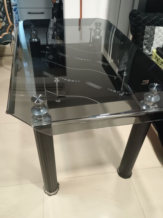 Vând Masa de bucătărie din sticlă 130/80