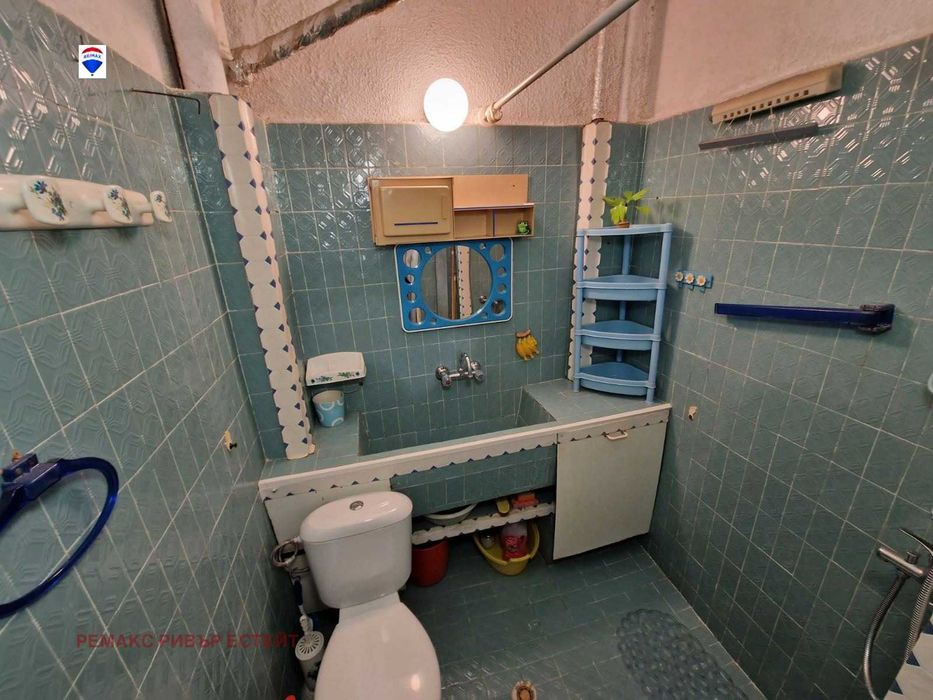 Дава се под наем Двустаен апартамент в Русе, Родина 2 - 65 кв.м за 255 € - Снимка #12