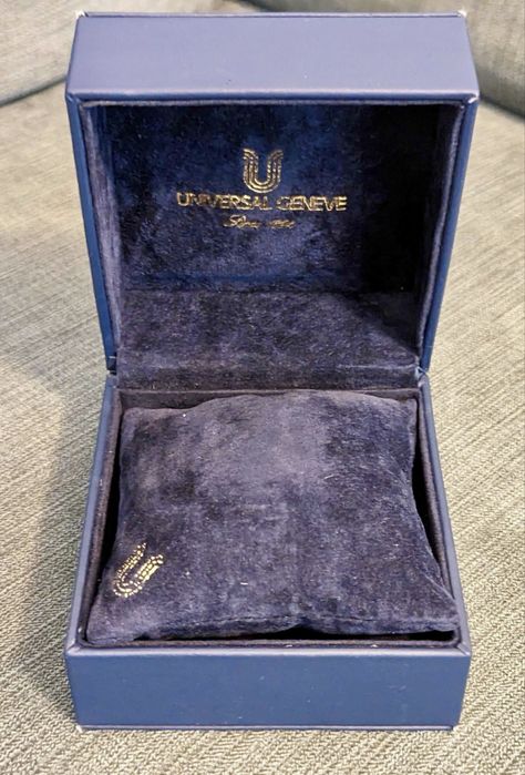 Ceas Universal Geneve chronograph mecanic Lemania ca in speedmaster