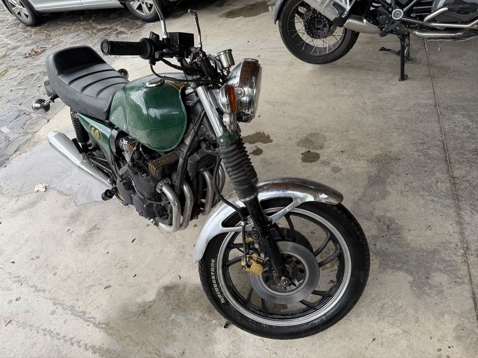 Yamaha xj550 cafe racer