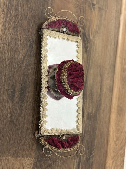 Cutie caseta cu farfurie oglinda vintage