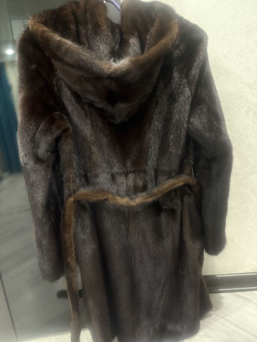 Продам норковую шубу