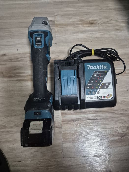 Flex makita 18v dga 511 cu variator
