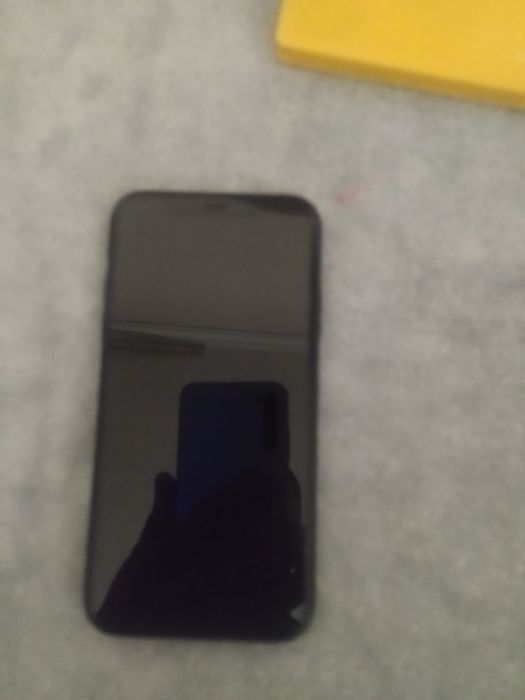 Iphone xr 64 prodam