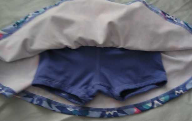 Играчка за сядане и скачане , Гърне не ползвано + дрешки