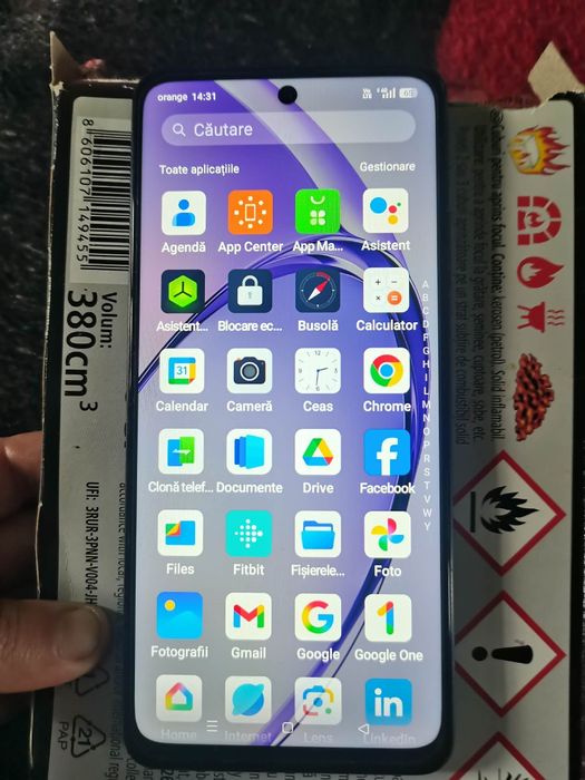 Oppo a40 cu folie de sticla