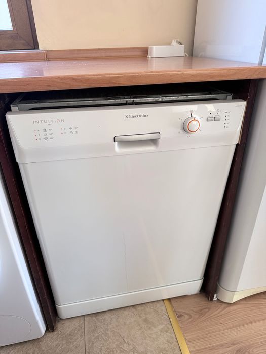 Миялна Electrolux Intuition