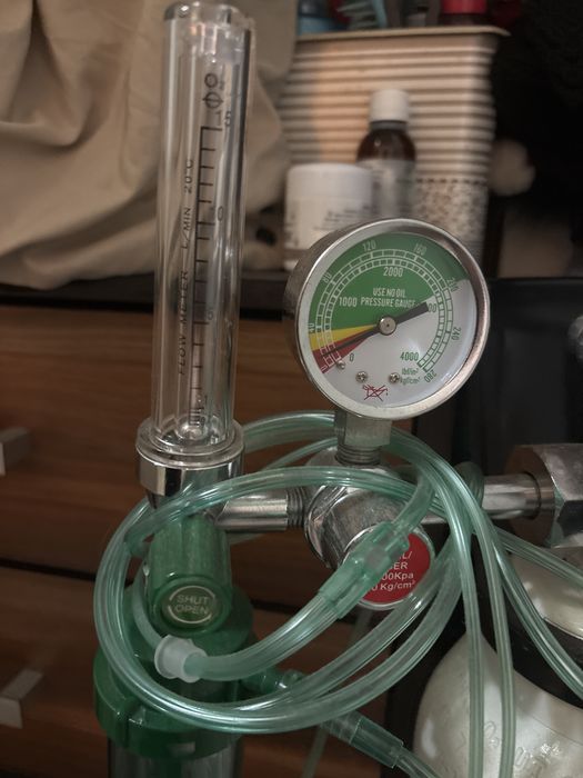 Чисто нова кислородна бутилка