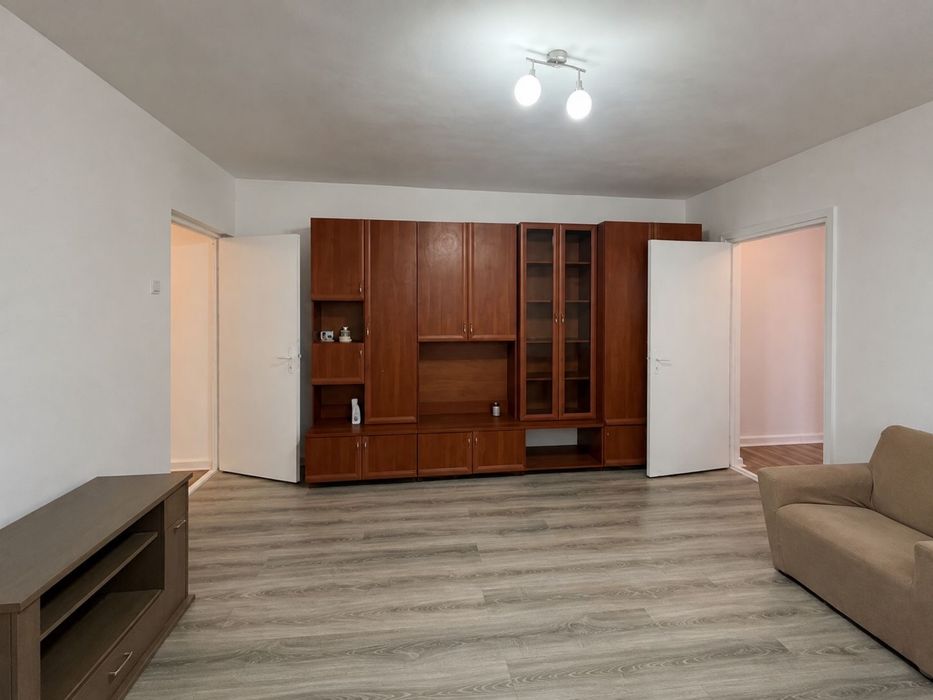 Proprietar fara comision Apartament 2 camere, 64,96 mp construiți, etaj 3 – Micro 5, Lugoj
