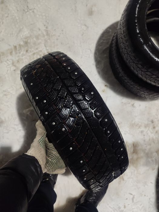 Продам шины зимние