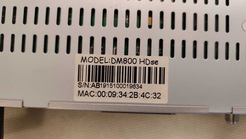 Сателитен приеник Dreambox - DM-800 HD se. Linux операционна система