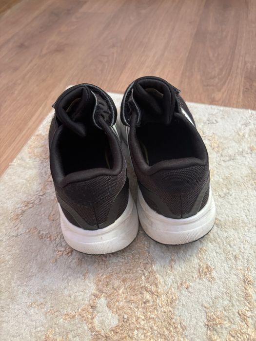 Маратонки Adidas