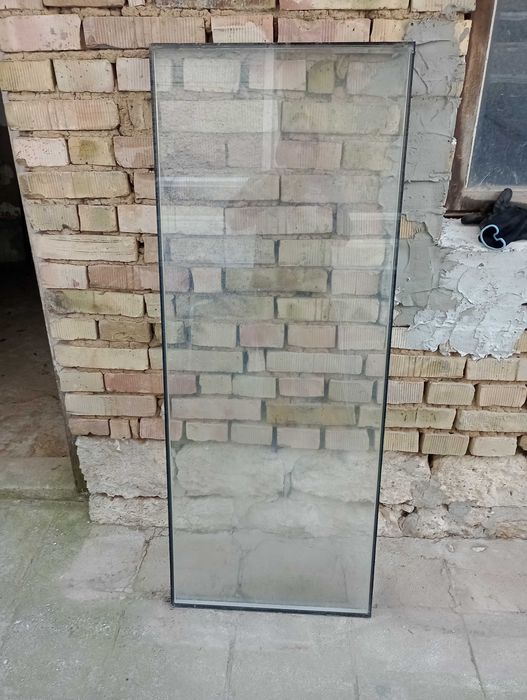 Два стъклопакета.