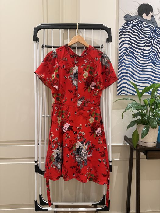 Платье цветочное б/у