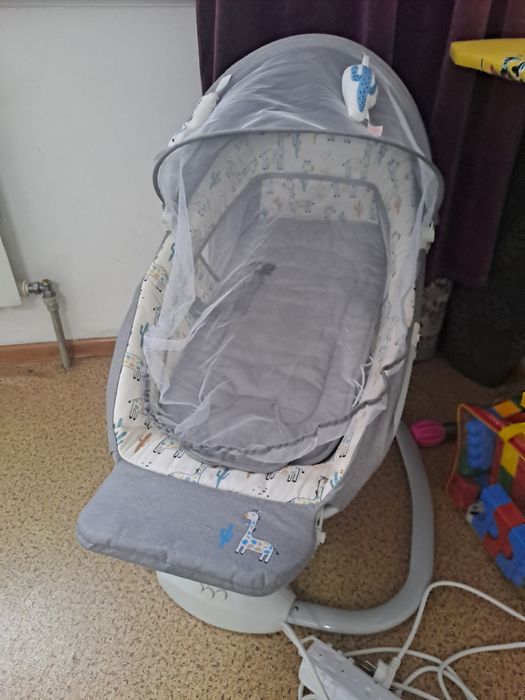 Шезлонг детский  почти новый